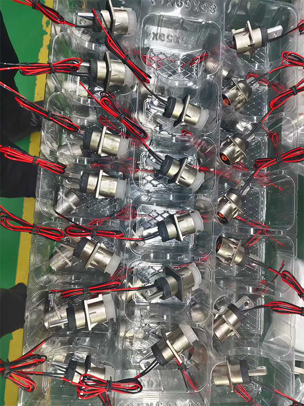 GCMC1-200A Receptacle with HVIL Wires